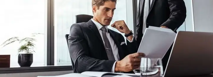 Prokurent – kim jest i za co odpowiada w spółce?