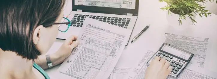 Podatek u źródła – co to i kto powinien go odprowadzać?