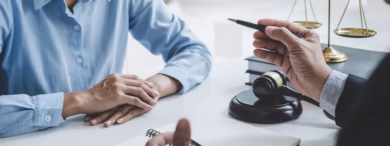 Sprostowanie świadectwa pracy – ile czasu na złożenie wniosku i otrzymanie poprawionego dokumentu?