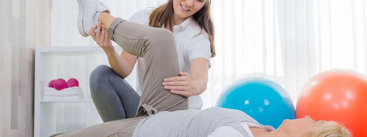 Komu przysługuje urlop rehabilitacyjny?