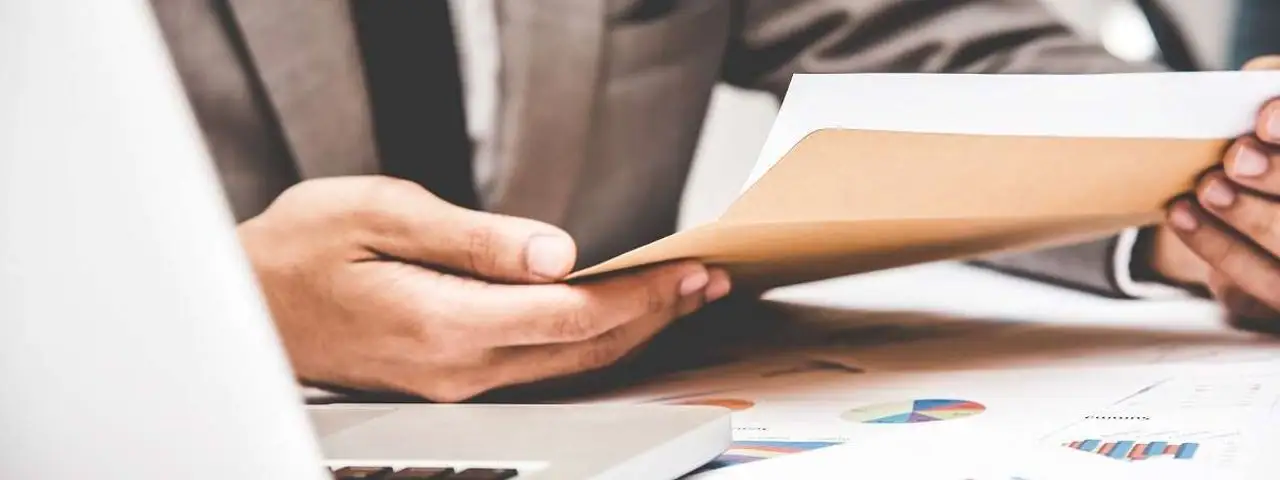 Czym jest raport kasowy? Jak poprawnie wypełnić dokumenty kasowe?