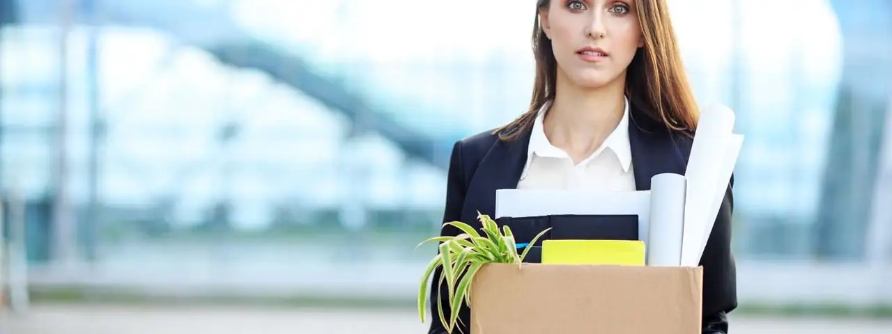 Zwolnienie ustne – czy obowiązuje?