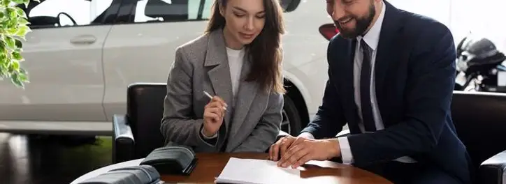 Zakup samochodu na firmę od osoby prywatnej. Jakie są koszty wprowadzenia auta do firmy?