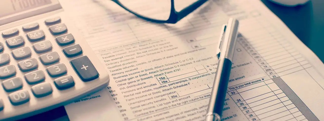 Dochód a przychód – jaka jest między nimi różnica?