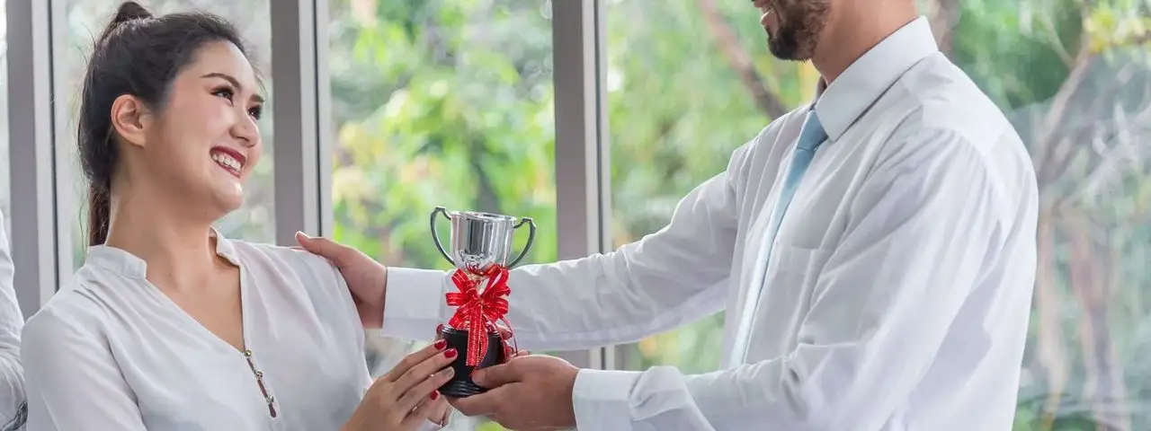 Upominki dla klientów i kontrahentów – jak rozliczyć?