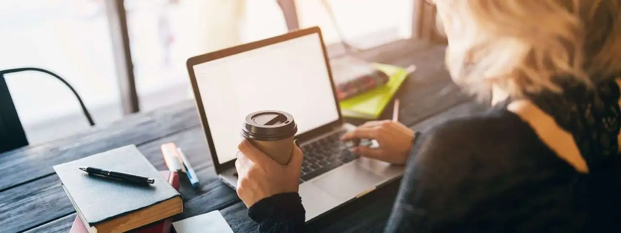 Dwie umowy o pracę – czy da się mieć dwa etaty naraz?