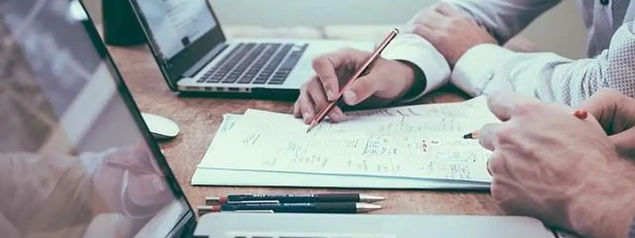 Założenie firmy za granicą przy stałym zamieszkaniu w Polsce - o czym pamiętać?