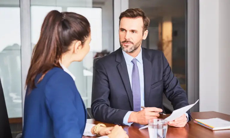 ile-zarabia-ksiegowa