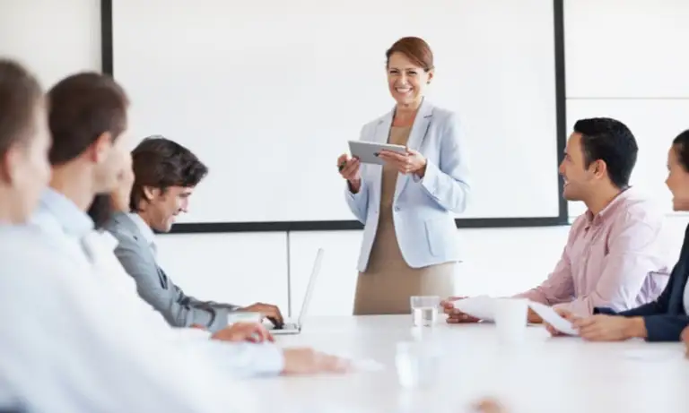 absencja pracowników