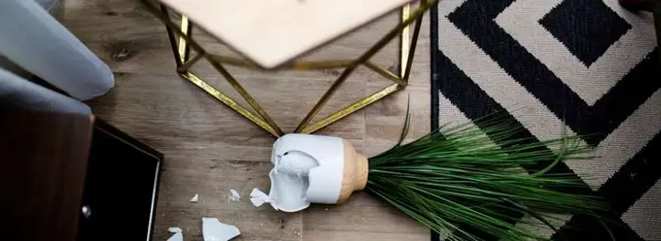 Szkoda wyrządzona przez dziecko na terenie zakładu pracy – kto odpowiada za straty?