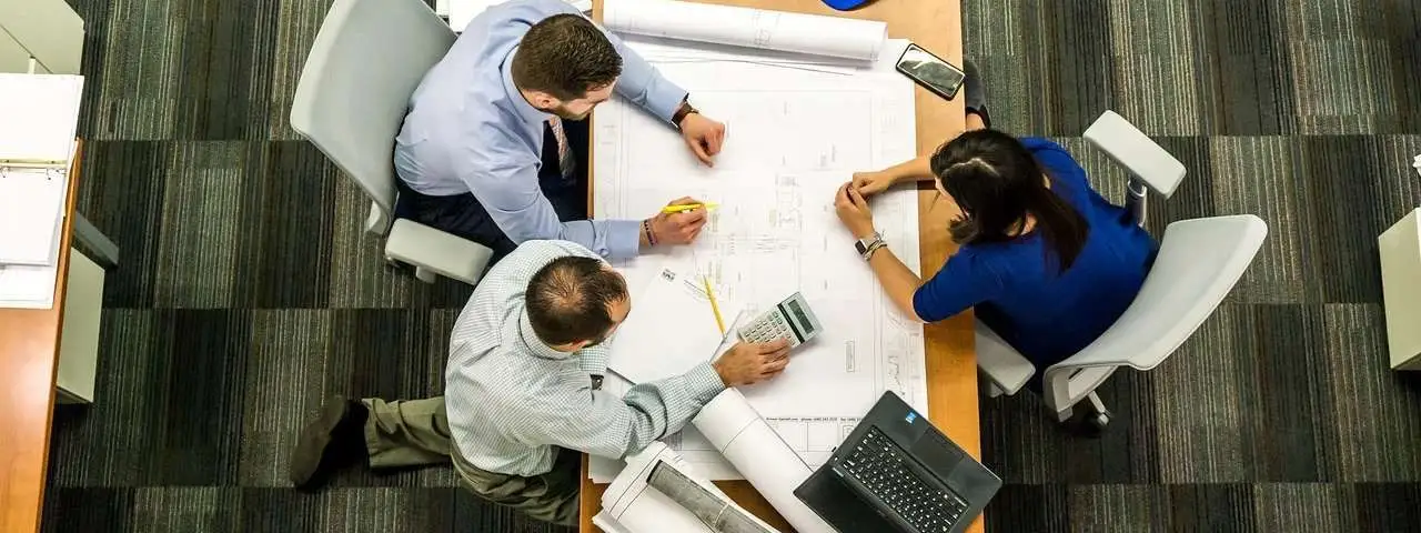 Spółka partnerska – czym się charakteryzuje i kto może ją założyć?