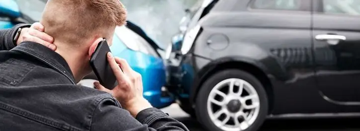 Ubezpieczenie samochodu firmowego – ile kosztuje? Jak je zaksięgować?