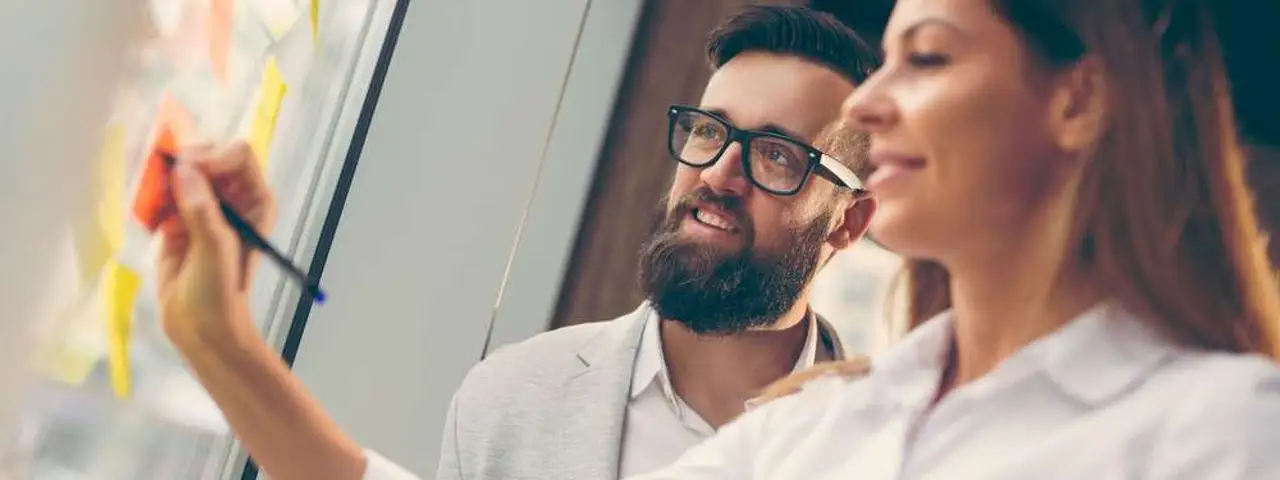 Zarządzanie strategiczne - co to jest? Na czym polega prowadzenie firmy w ujęciu kompleksowym?