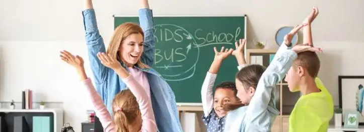 Wynagrodzenie nauczycieli – co wpływa na pensje w zawodzie edukacyjnym?