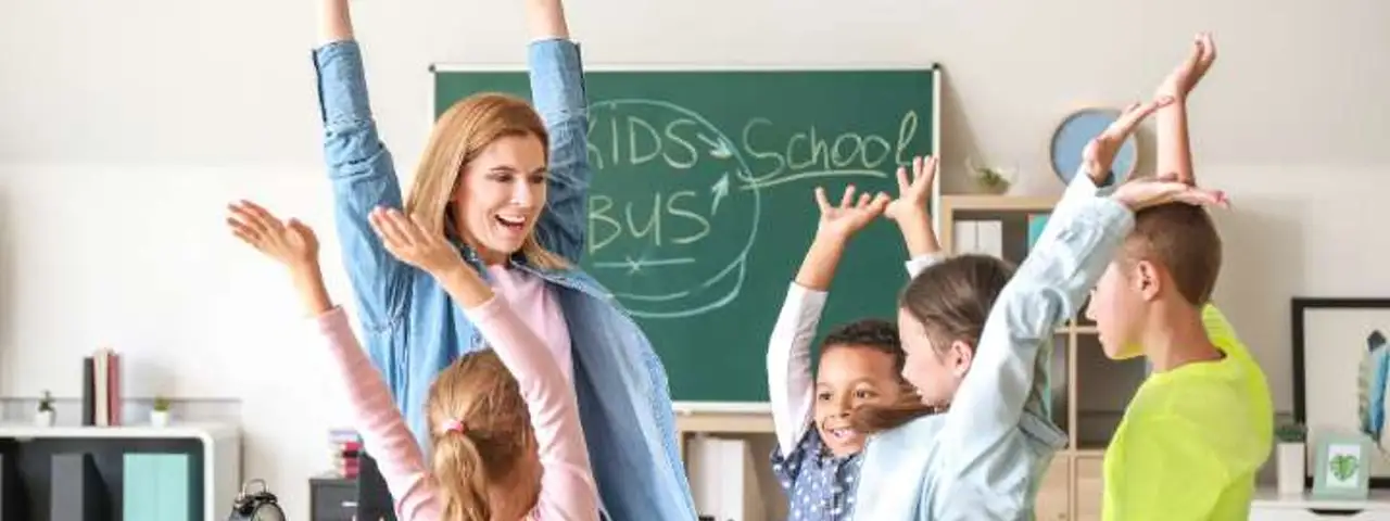 Wynagrodzenie nauczycieli – co wpływa na pensje w zawodzie edukacyjnym?