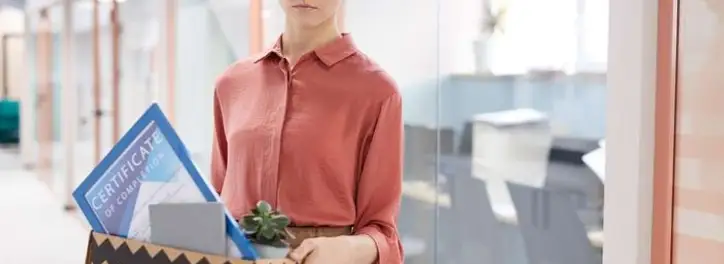 Porzucenie pracy na umowie zlecenie – wynagrodzenie, urlopy oraz konsekwencje