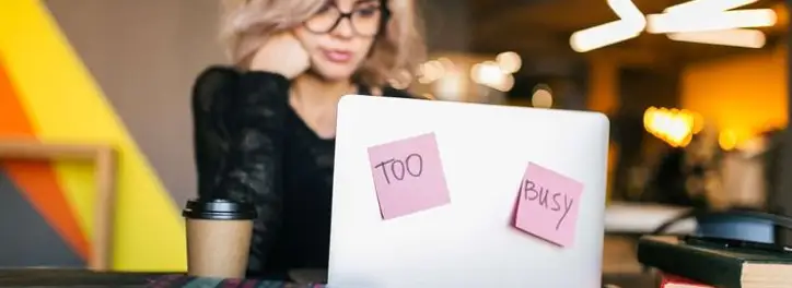 Podwyżka w pracy – kiedy i komu przysługuje?